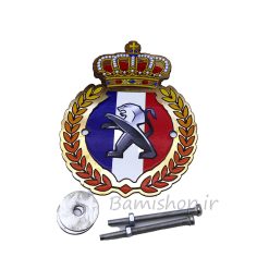 آرم تاج پژو جلو پنجره فلزی